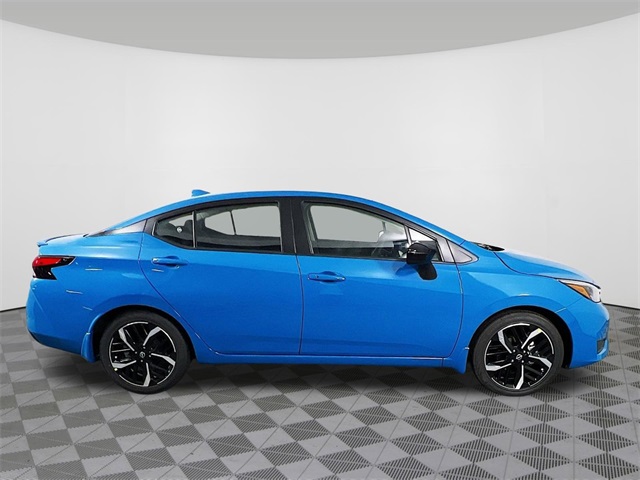 Vehicle image 4 of 32