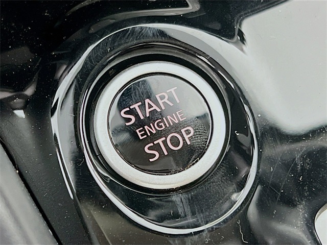 Vehicle image 20 of 32