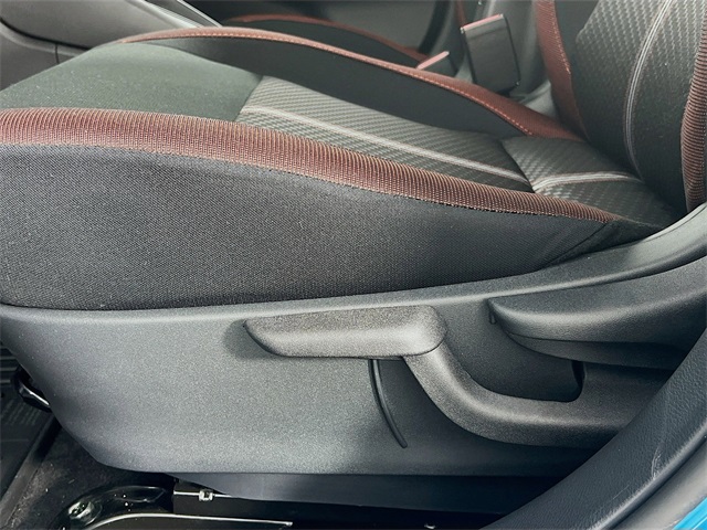 Vehicle image 31 of 32
