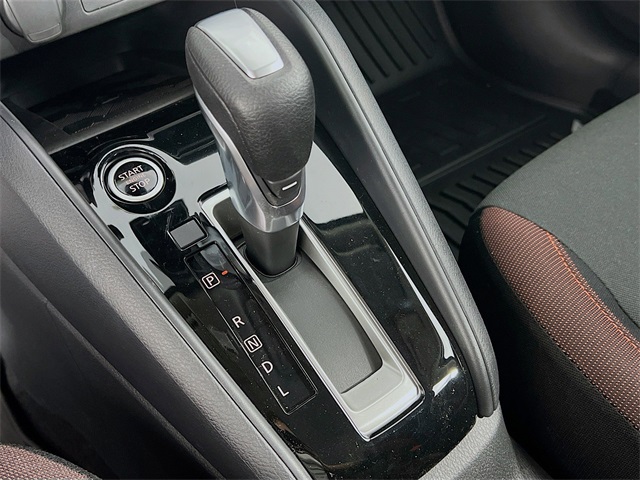 Vehicle image 23 of 32