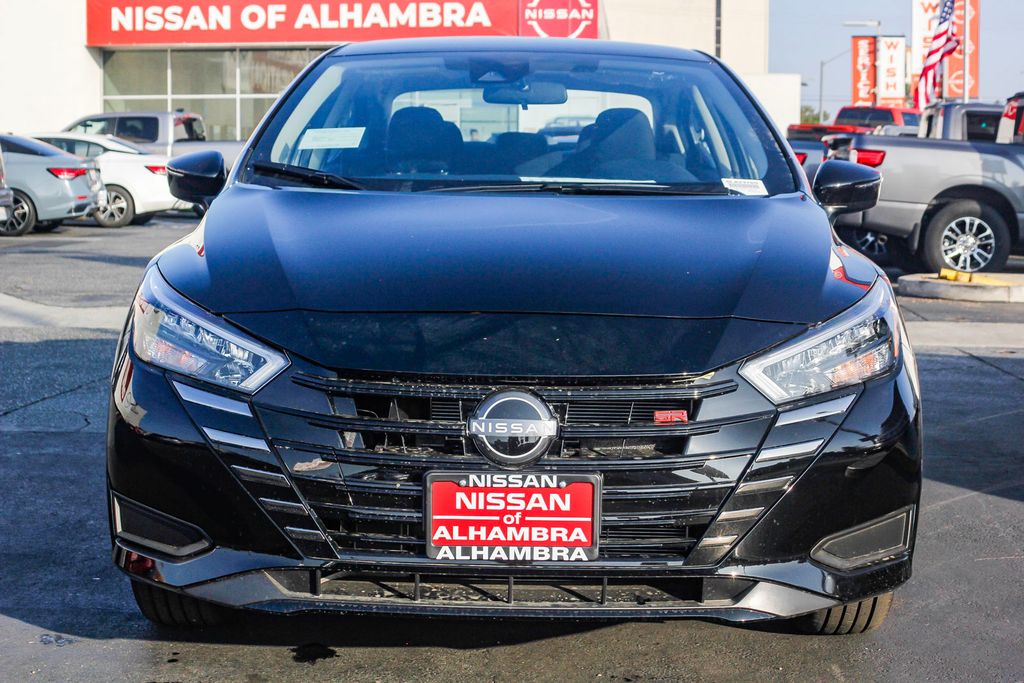 2025 Nissan Versa SR Image 3 of 27