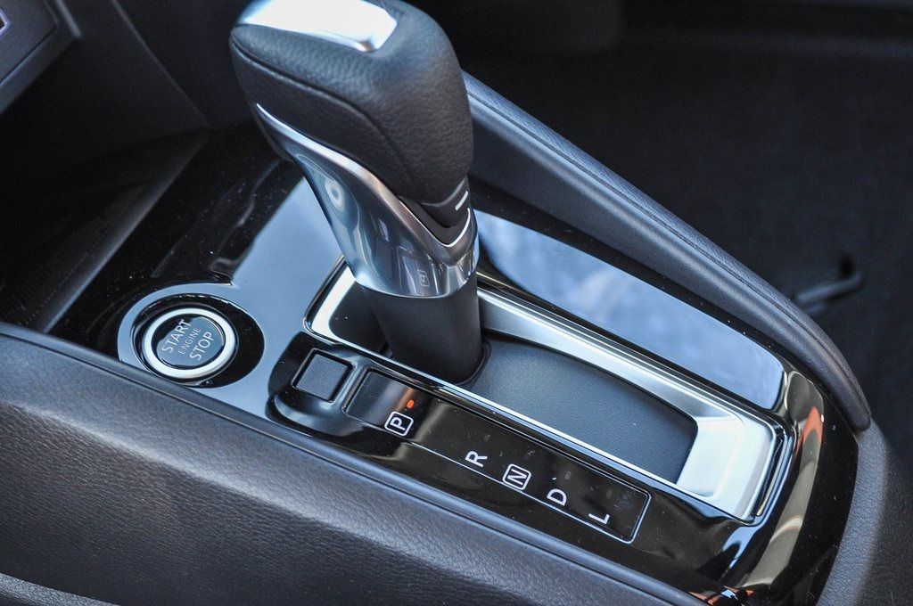 2025 Nissan Versa SR Image 27 of 27