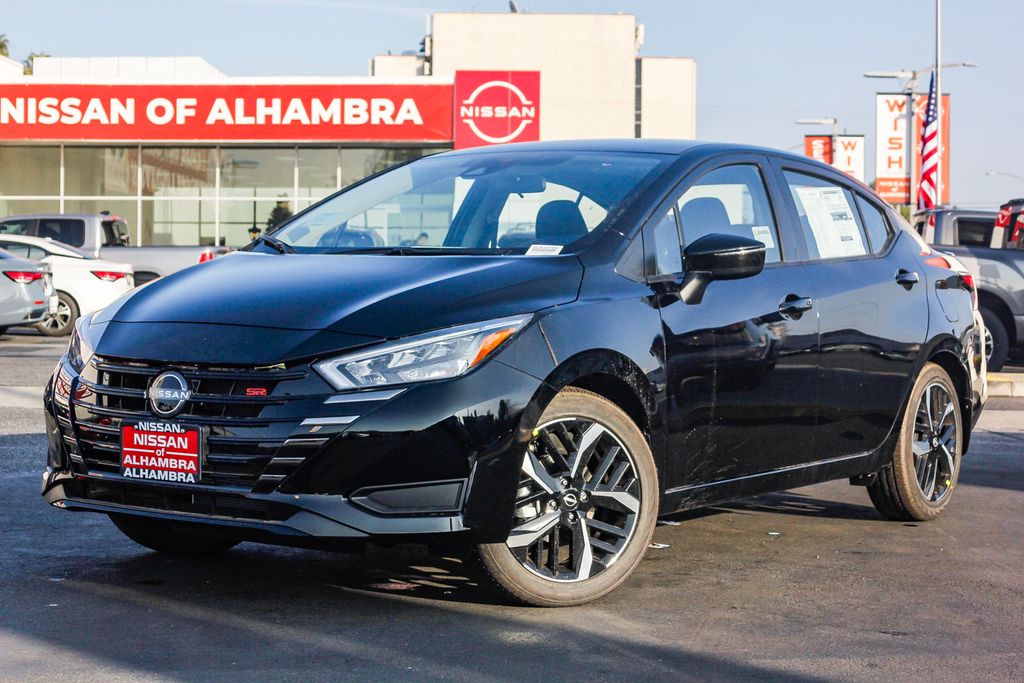 2025 Nissan Versa SR Image 2 of 27