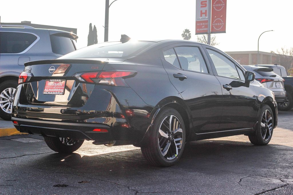 2025 Nissan Versa SR Image 5 of 27