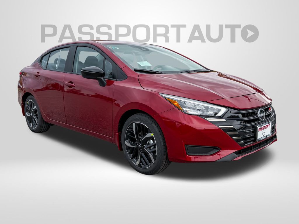 2025 Nissan Versa SR Image 4 of 29
