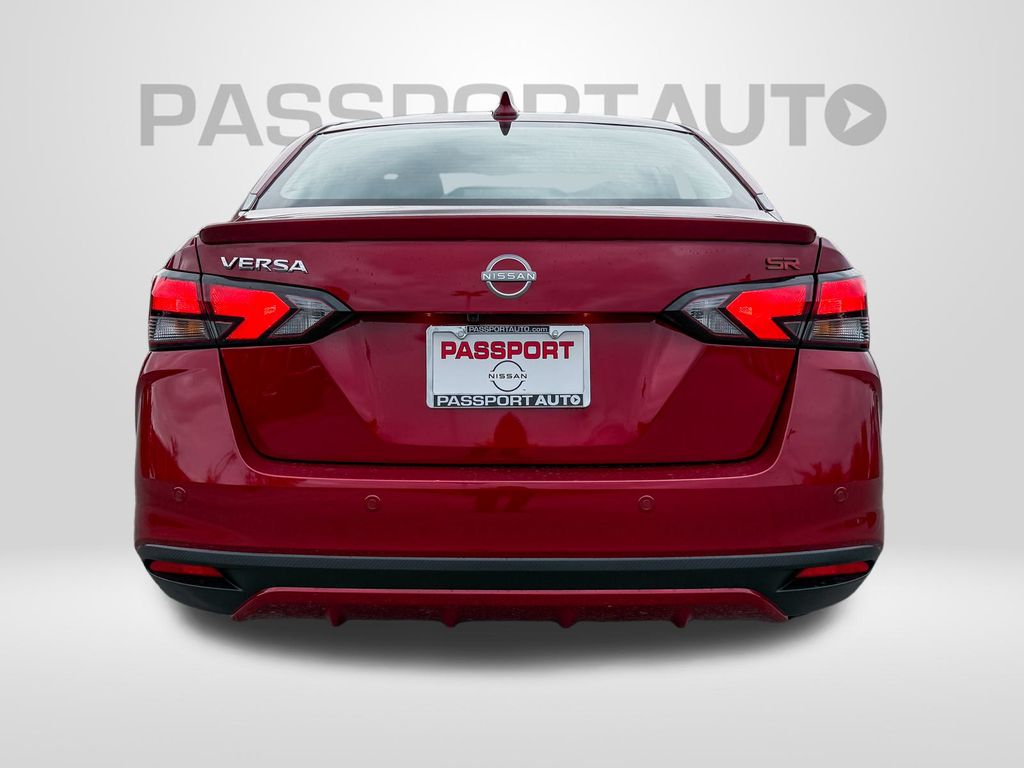 2025 Nissan Versa SR Image 7 of 29