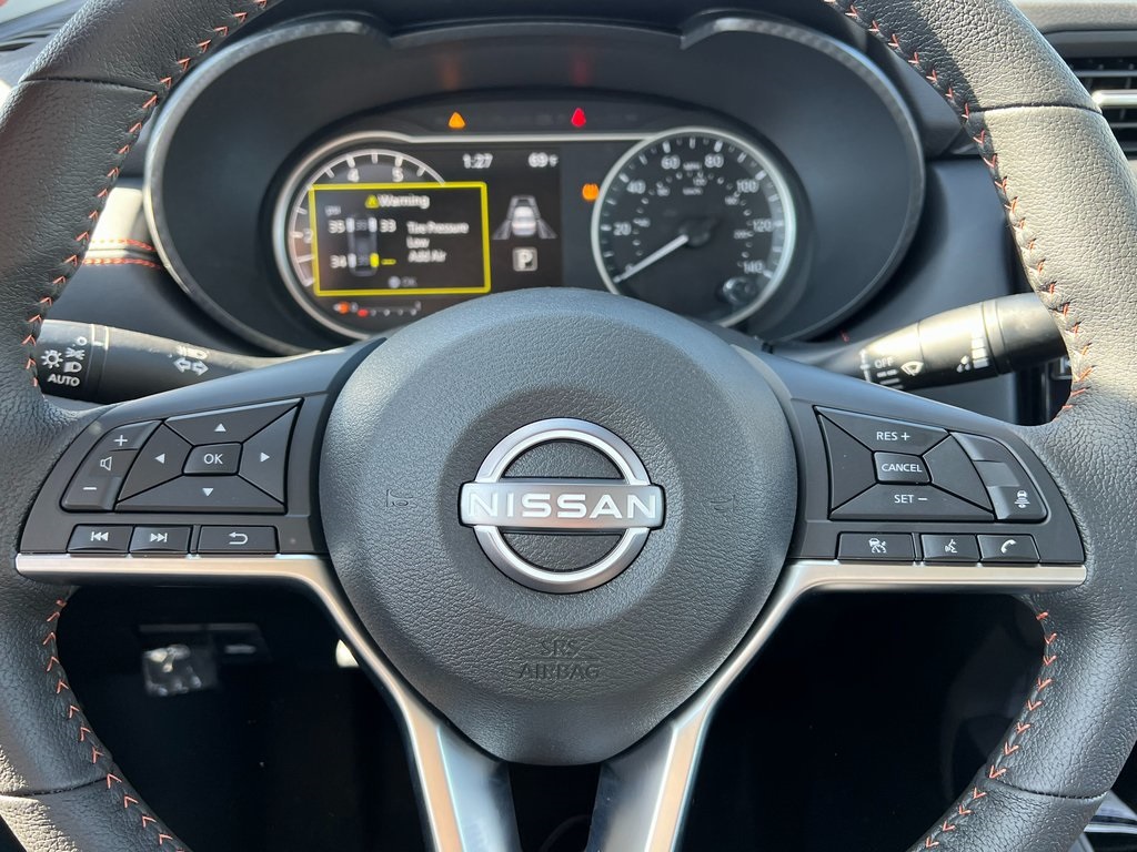 Vehicle image 6 of 22