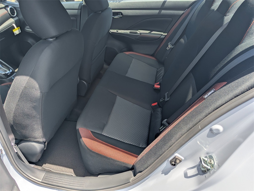Vehicle image 9 of 20