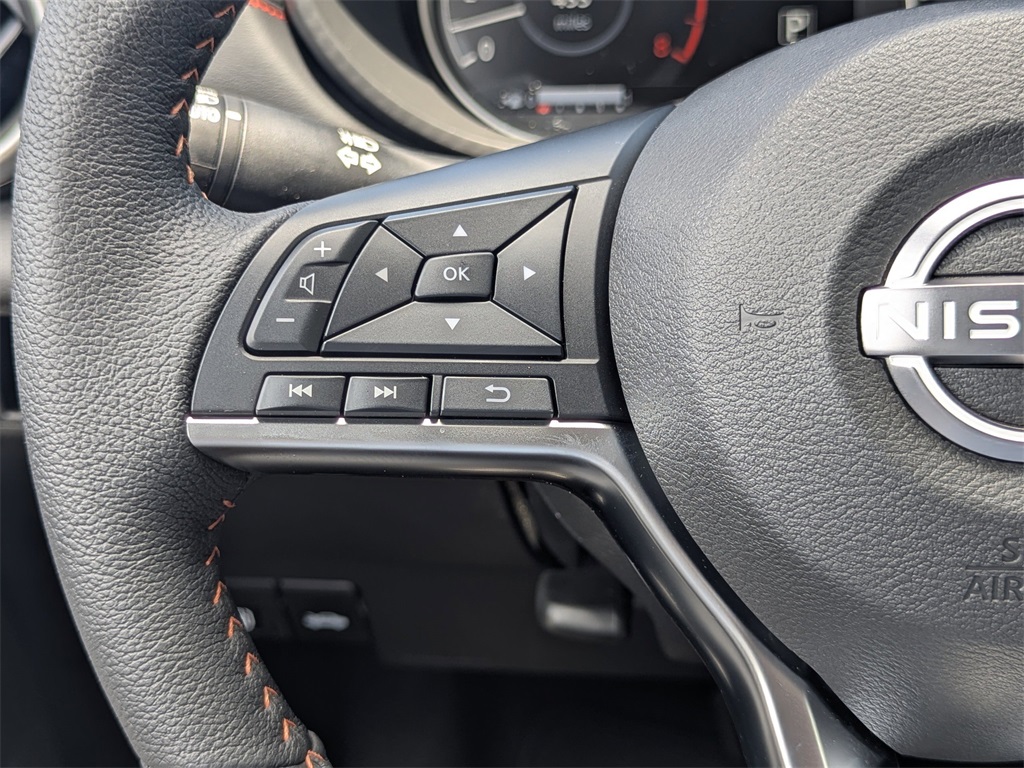 Vehicle image 12 of 20