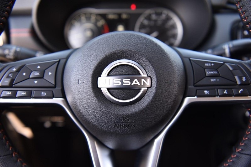 Vehicle image 16 of 22