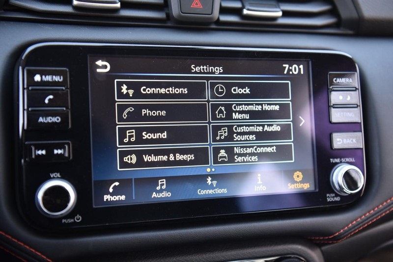 Vehicle image 15 of 22