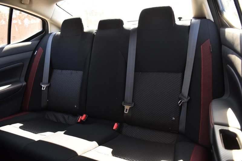 Vehicle image 19 of 22