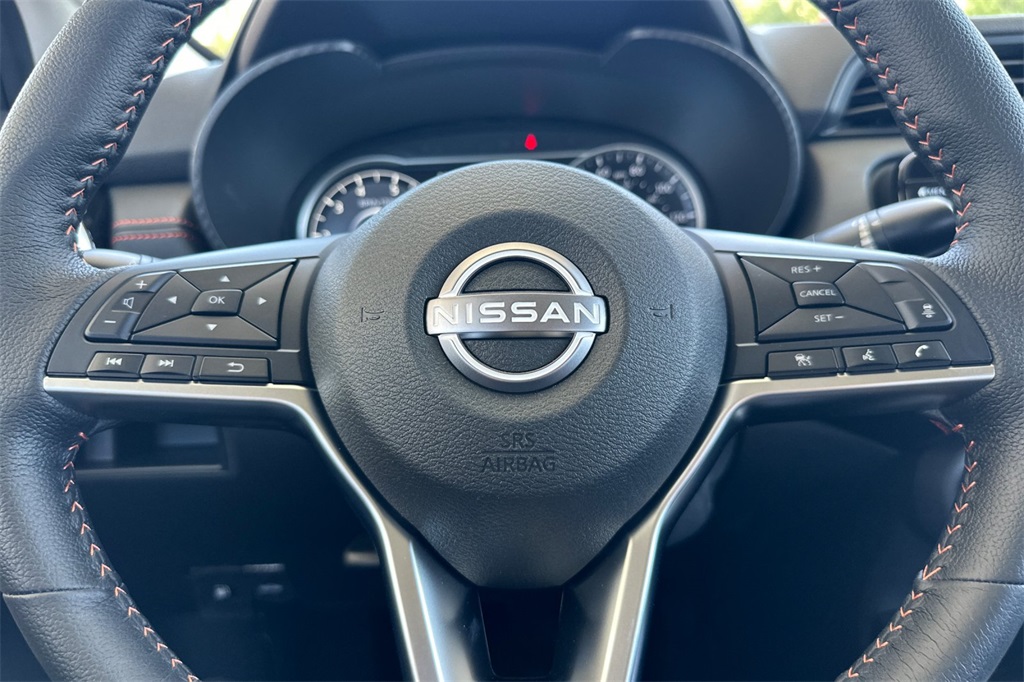 Vehicle image 8 of 23