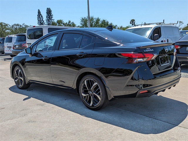 2025 Nissan Versa SR Image 7 of 27