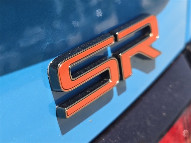 Vehicle image 19 of 21