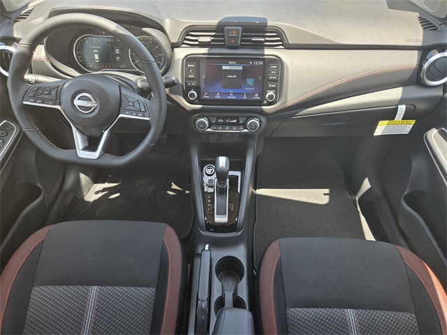 Vehicle image 12 of 21