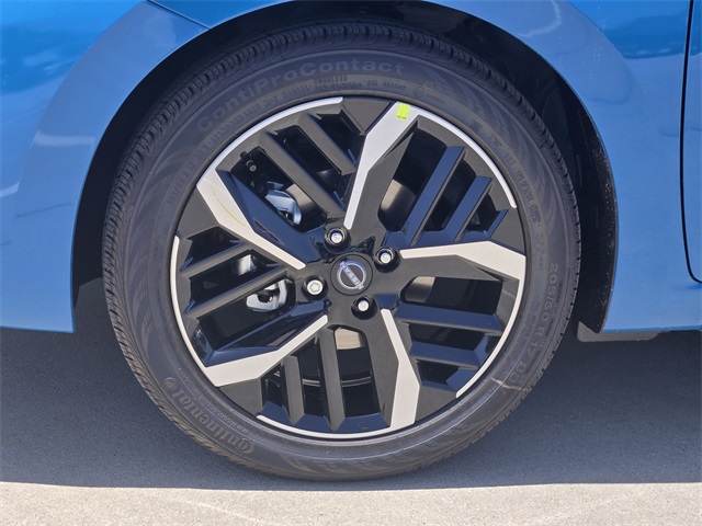 Vehicle image 6 of 21