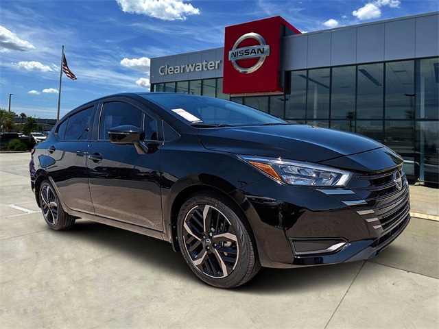 2025 Nissan Versa SR Image 3 of 27