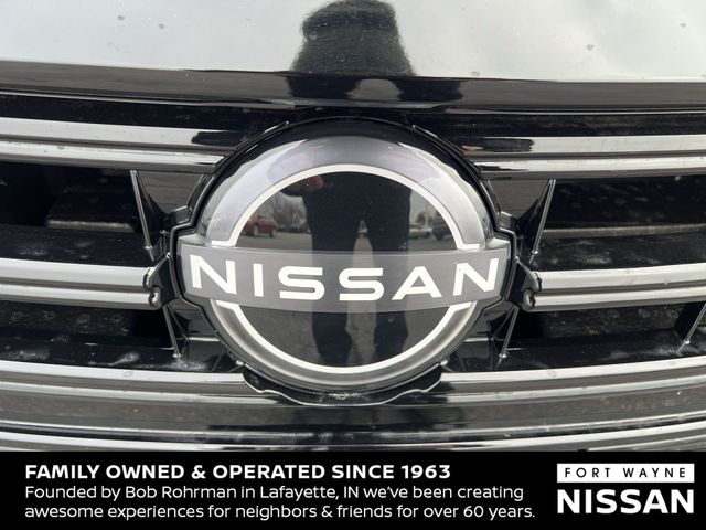 Vehicle image 16 of 37