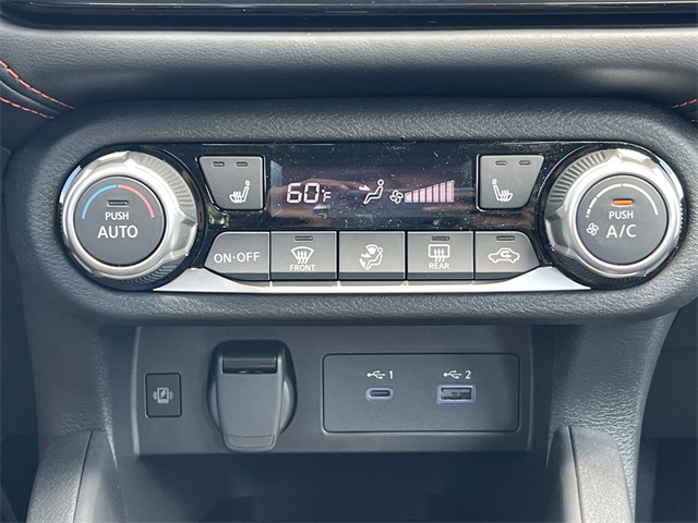 Vehicle image 18 of 28