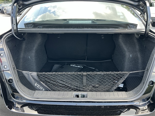 Vehicle image 8 of 28