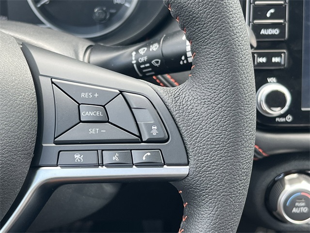 Vehicle image 19 of 28