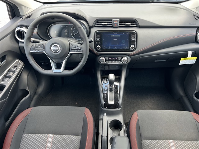 Vehicle image 13 of 28