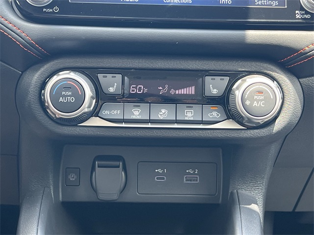 Vehicle image 21 of 30