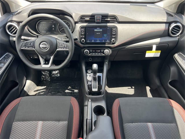 Vehicle image 14 of 30