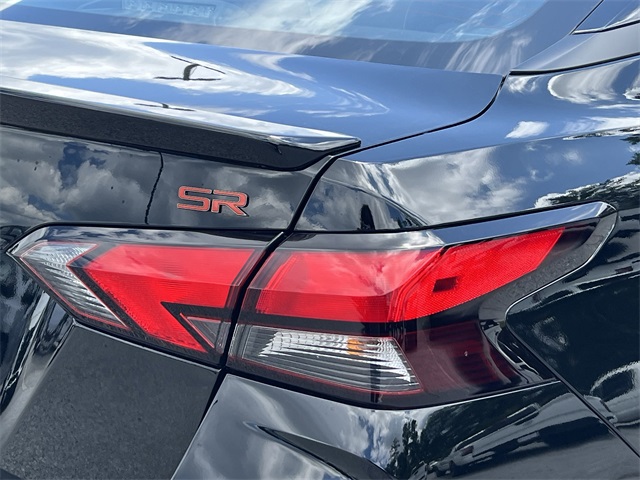 Vehicle image 28 of 30