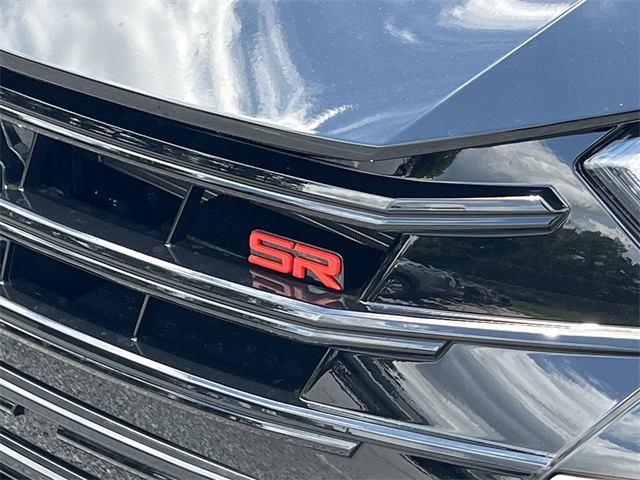 Vehicle image 23 of 30