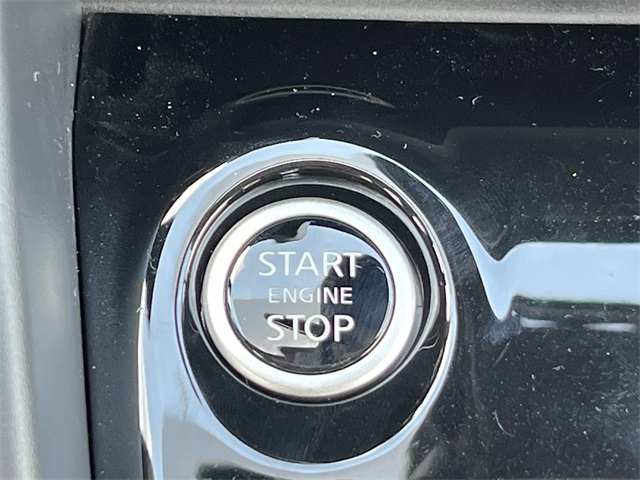 Vehicle image 22 of 30