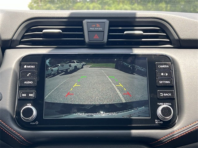 Vehicle image 15 of 30