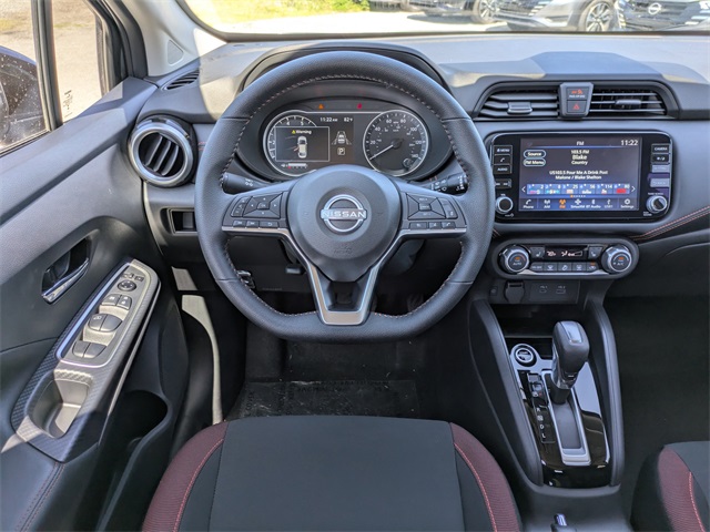2025 Nissan Versa SR Image 11 of 27
