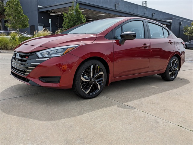 2025 Nissan Versa SR Image 1 of 27