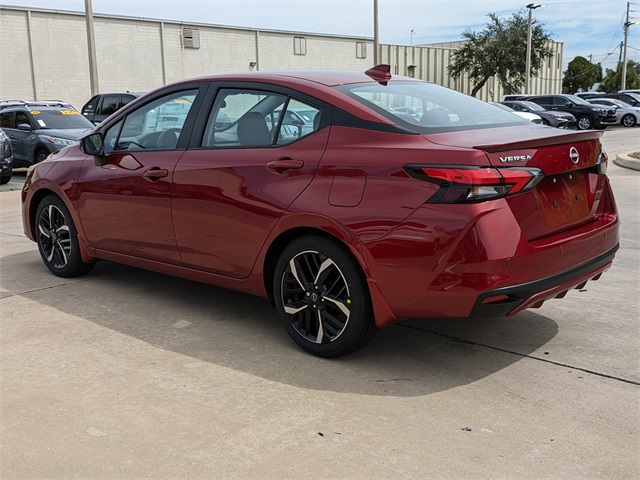 2025 Nissan Versa SR Image 8 of 27