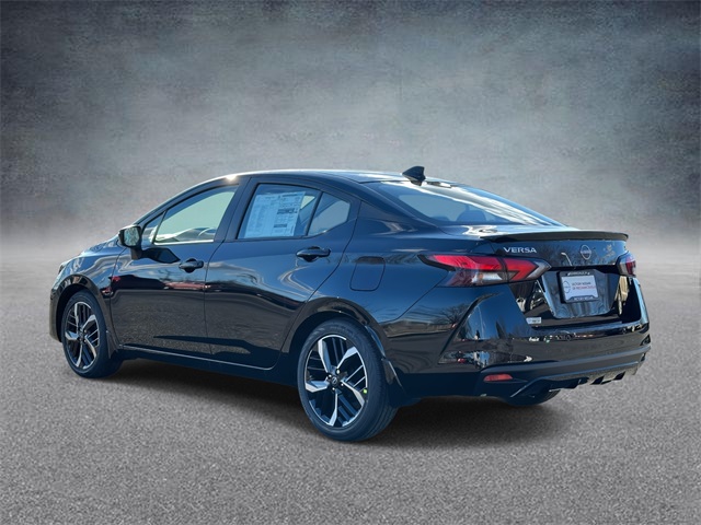 2025 Nissan Versa SR Image 6 of 25