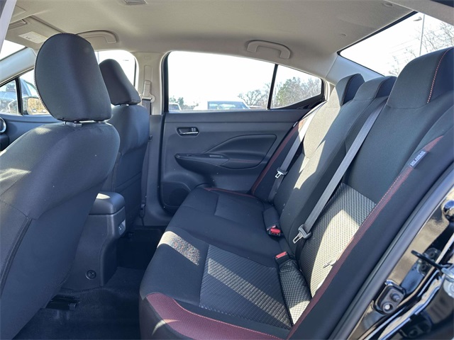 2025 Nissan Versa SR Image 10 of 25