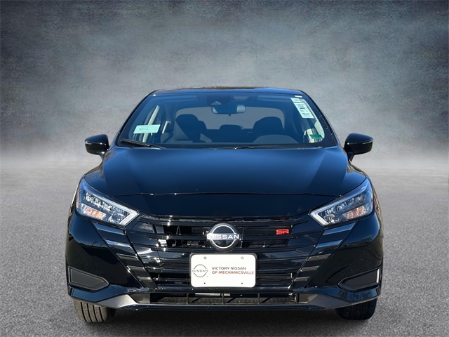 2025 Nissan Versa SR Image 2 of 25