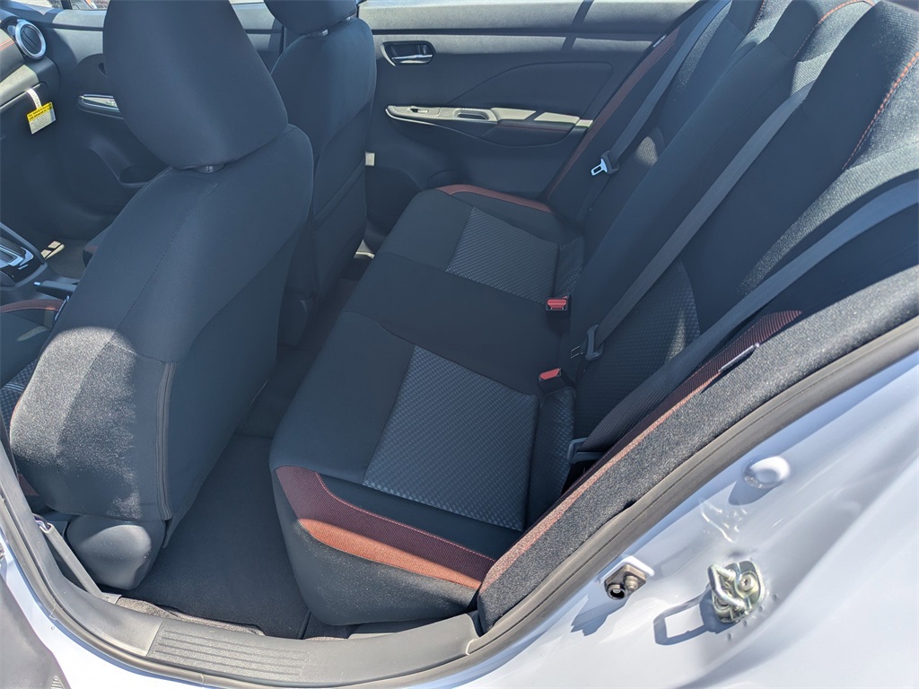 Vehicle image 13 of 23