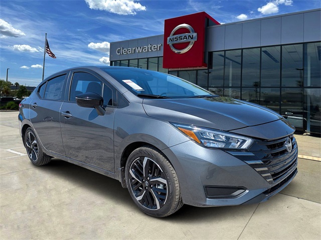 2025 Nissan Versa SR Image 2 of 27