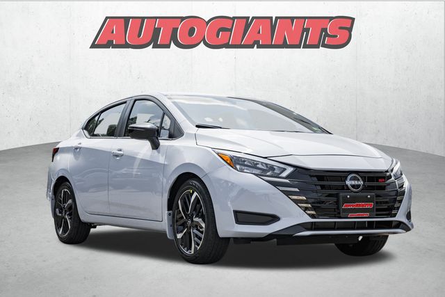 2025 Nissan Versa SR Image 1 of 38