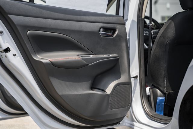 2025 Nissan Versa SR Image 24 of 38
