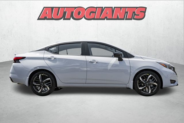 2025 Nissan Versa SR Image 3 of 38