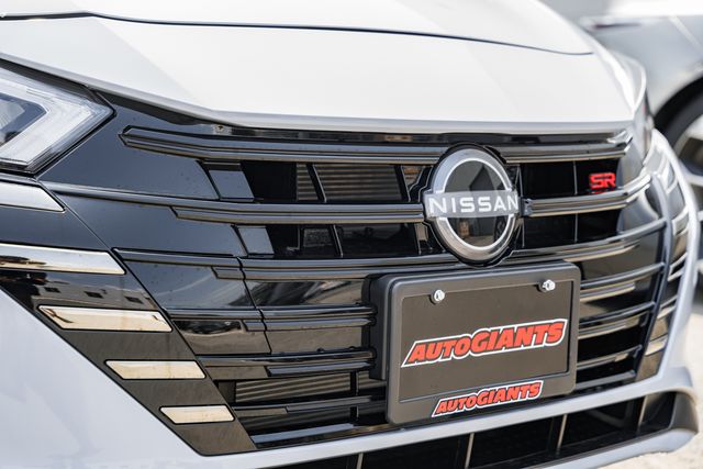 2025 Nissan Versa SR Image 34 of 38