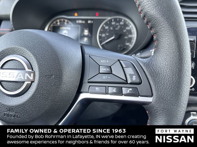 Vehicle image 25 of 36