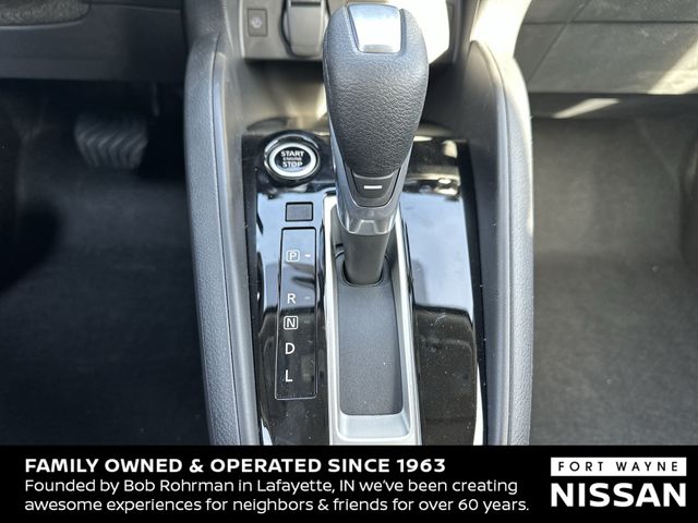 Vehicle image 18 of 36