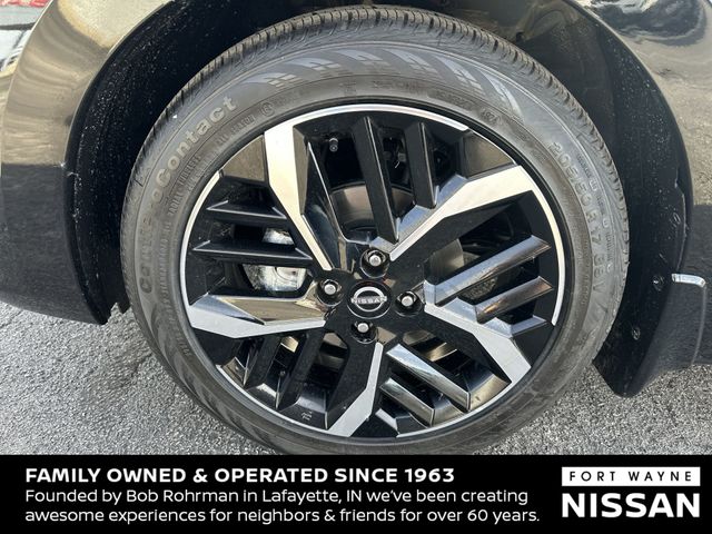 Vehicle image 12 of 36