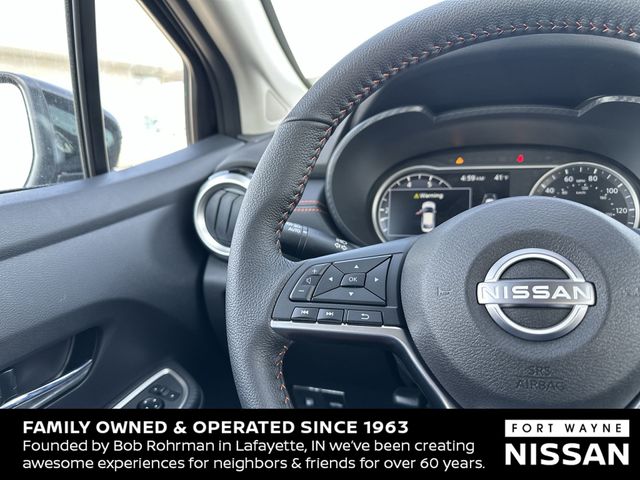 Vehicle image 24 of 36