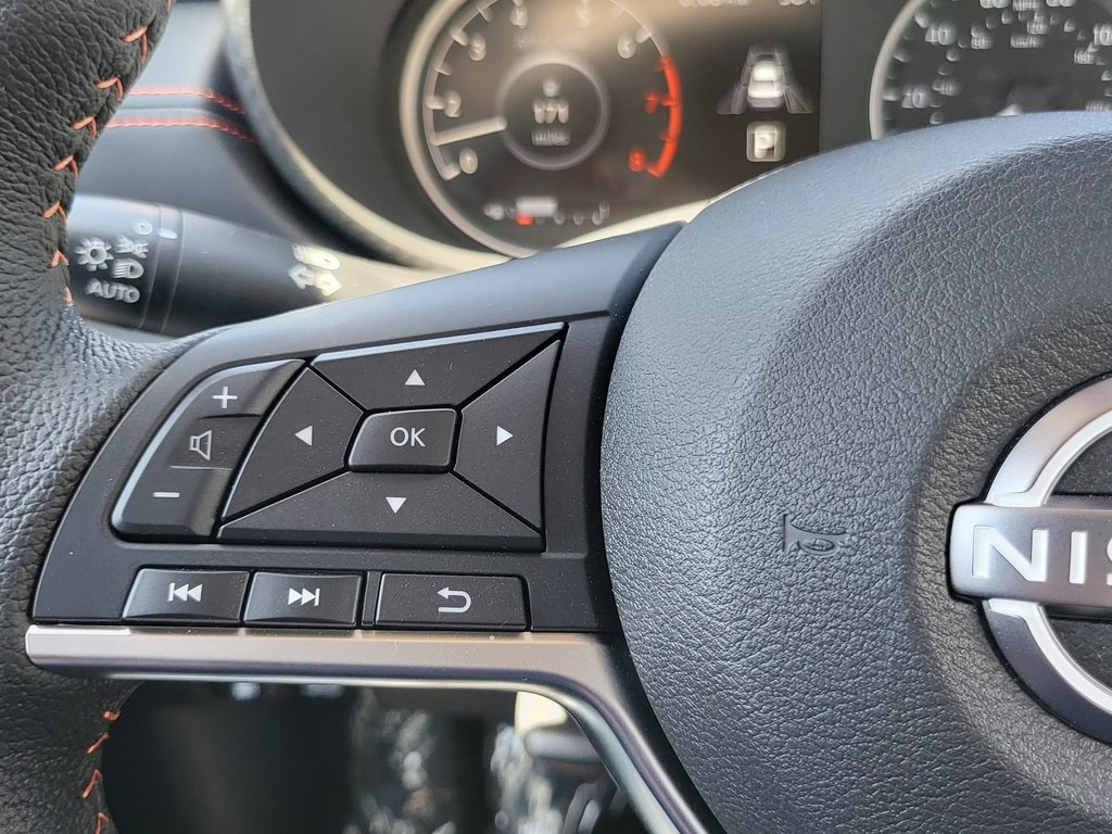 Vehicle image 19 of 25